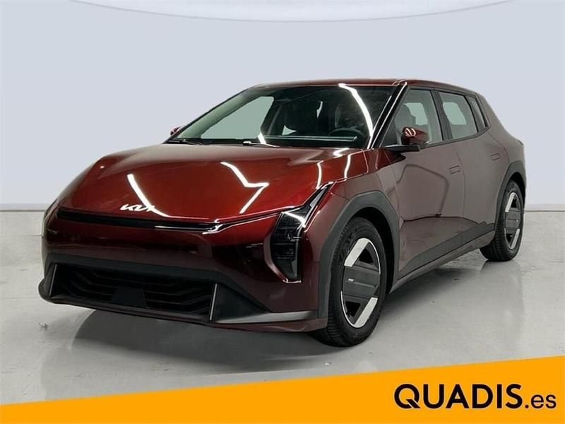 Magma red Nuevo 2025 Kia EV4 Air | 39.843 € (Precio justo) - Imagen 1/4