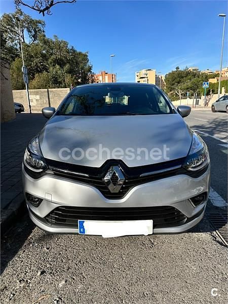 Usado Renault Clio IV Zen 90 CV (66 kW) 2019 Gris / plata Berlina