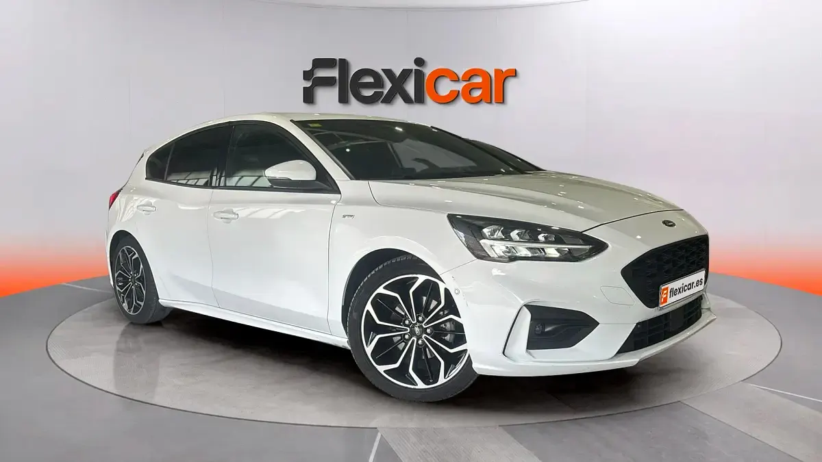 Usado Ford Focus ST-Line 120 HP (88 kW) 2020 Sedan