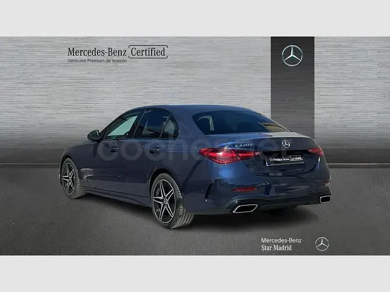 Usado Mercedes C220 197 HP (144 kW) 2025 Azul Sedan