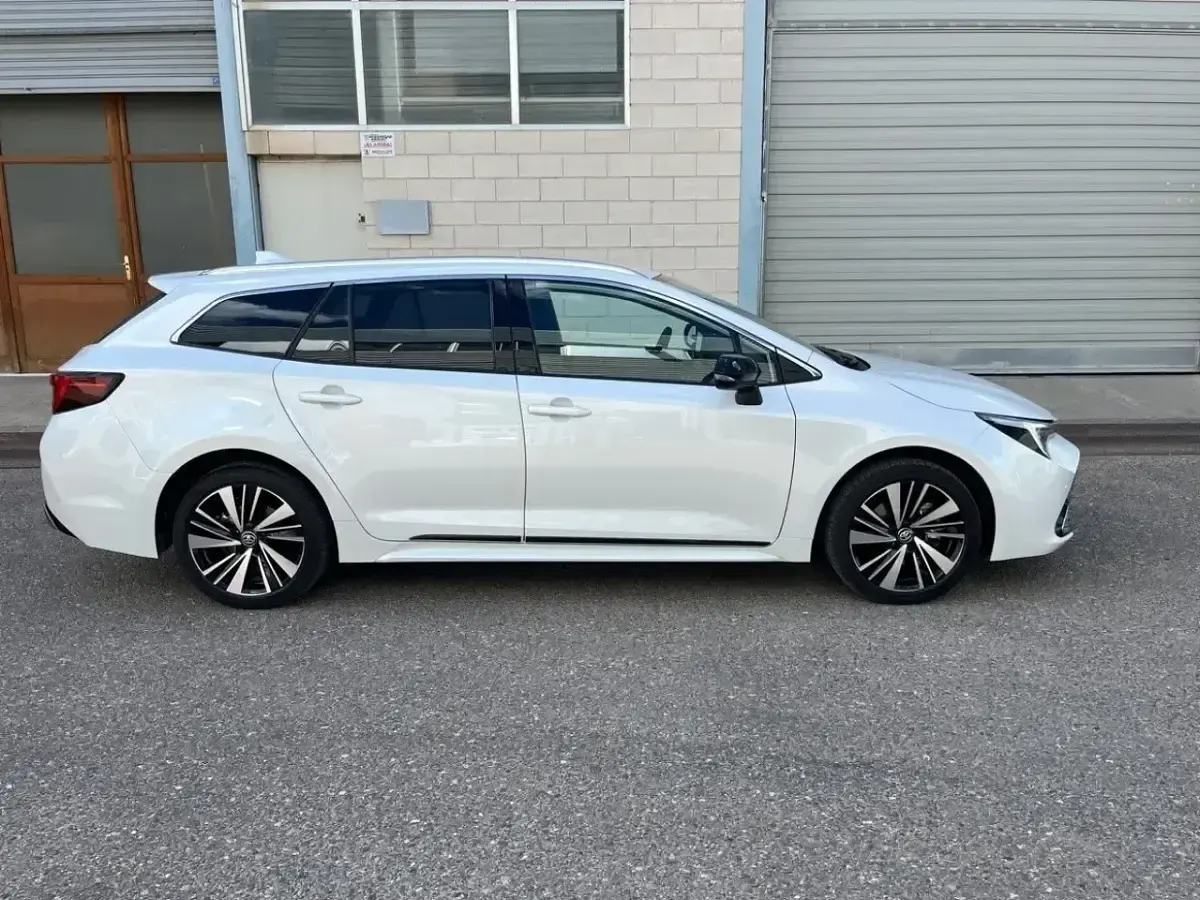 Usado Toyota Corolla Sport 196 CV (144 kW) 2025 Blanco