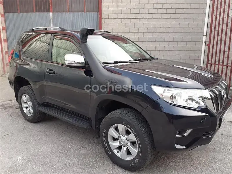 Usado Toyota Land Cruiser 177 CV (130 kW) 2019 Azul SUV