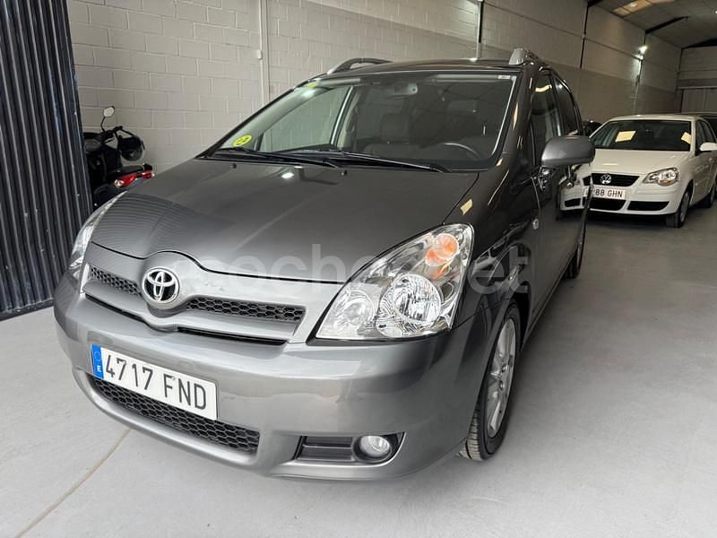 Gris / plata Usado 2007 Toyota Corolla Verso Sol Monovolumen | 5990 € (Precio justo) - Imagen 1/4