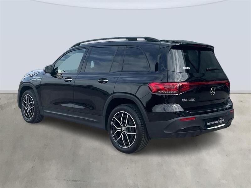 Nuevo Mercedes EQB250 139 kW (190 CV) 2025 Negro noche SUV