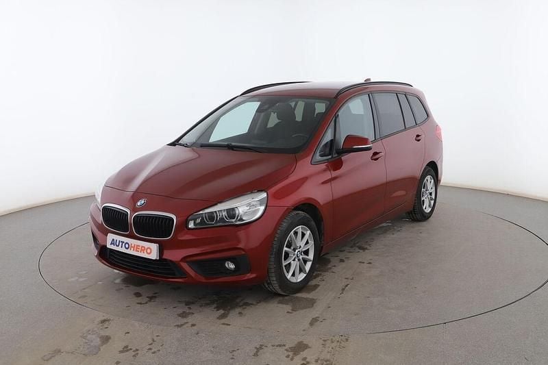 Usado BMW 218 Gran Tourer Sport Line 150 CV (110 kW) 2016 Rojo Monovolumen