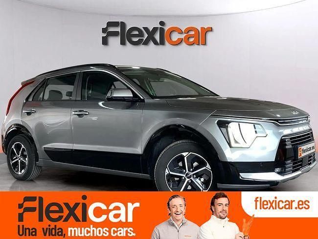 Gris / plata Usado 2024 Kia Niro SUV | 27.990 € (Caro) - Imagen 1/4