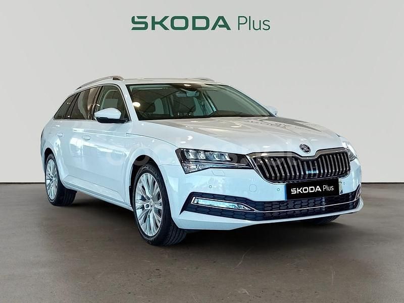 Blanco Nuevo 2024 Skoda Superb Style Familiar | 34.600 € (Super precio) - Imagen 1/4