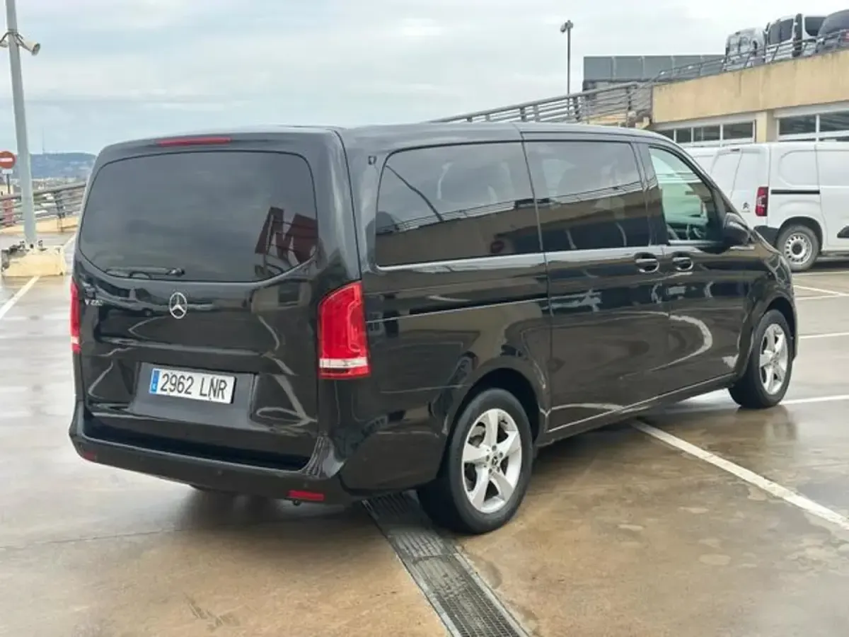 Usado Mercedes V220 Avantgarde 163 CV (119 kW) 2021 Negro Monovolumen
