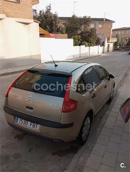 Usado Citroën C4 90 CV (66 kW) 2006 Beige Berlina