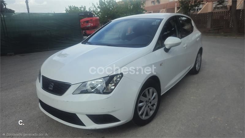 Usado Seat Ibiza Reference 75 CV (55 kW) 2017 Blanco Berlina