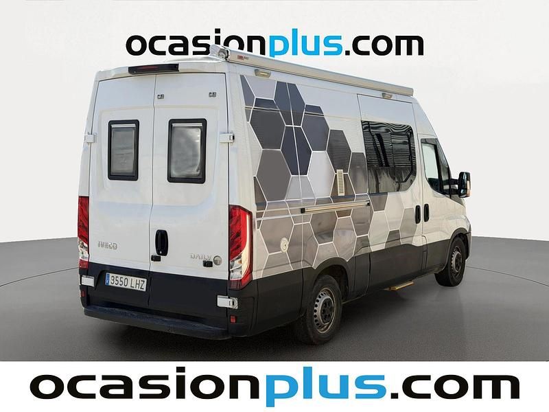 Usado Iveco Daily 156 CV (114 kW) 2020 Blanco Berlina