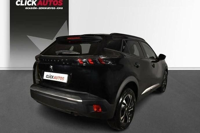 Usado Peugeot 2008 Allure 100 CV (73 kW) 2023 Gris SUV