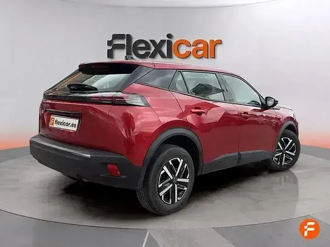 Usado Peugeot 2008 Active 100 CV (73 kW) 2023 Rojo SUV