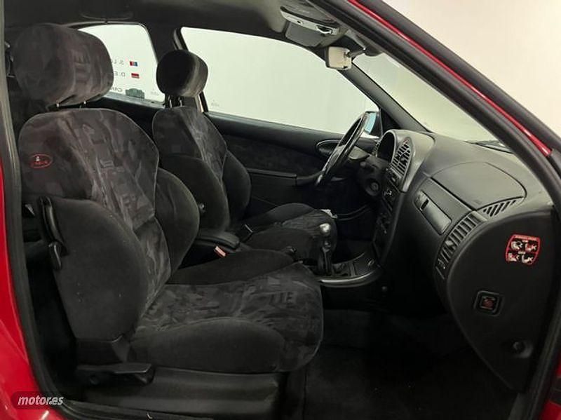 Usado Citroën Xsara 163 CV (119 kW) 1999 Rojo Coupe