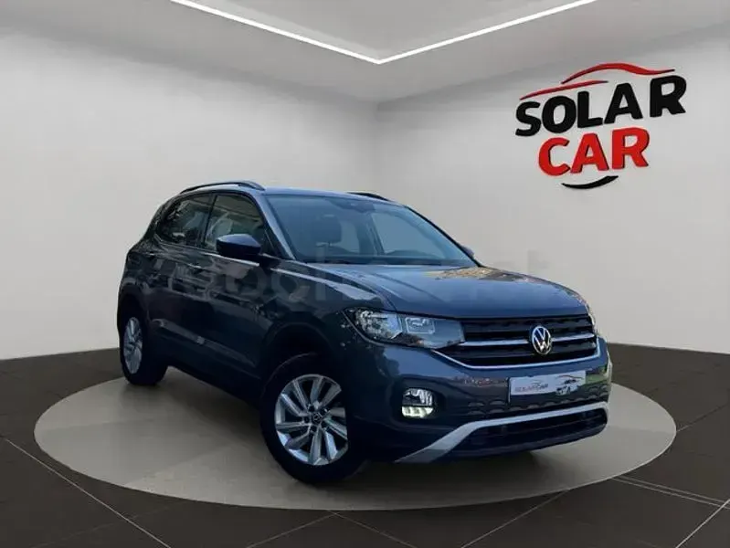Usado VW T-Cross Advance 95 CV (69 kW) 2022 Gris / plata SUV