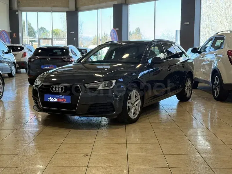 Usado Audi A4 150 CV (110 kW) 2017 Gris / plata Familiar