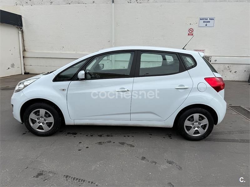 Usado Kia Venga 90 CV (66 kW) 2011 Blanco Utilitario