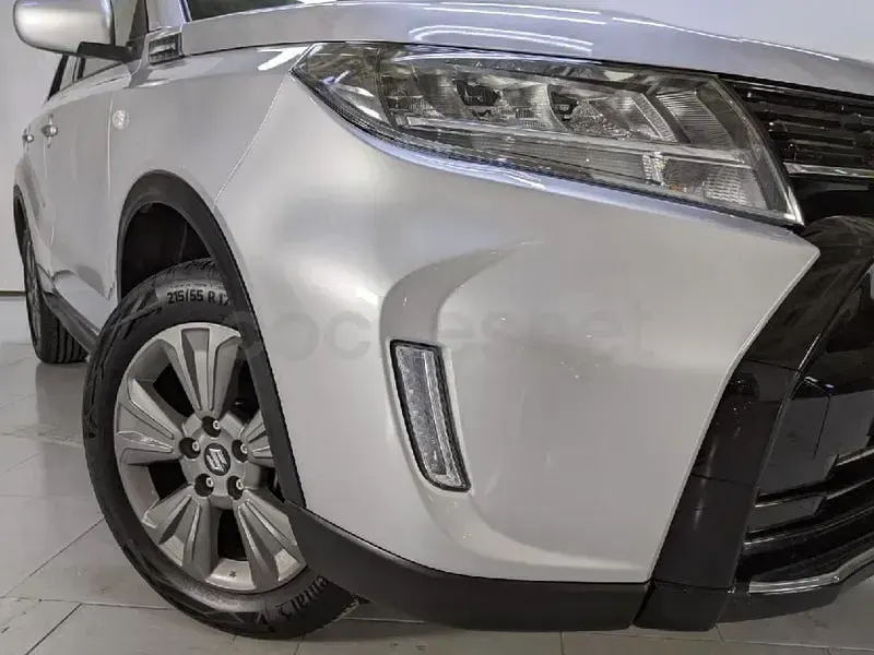 Nuevo Suzuki Vitara 110 CV (80 kW) 2026 Gris / plata SUV