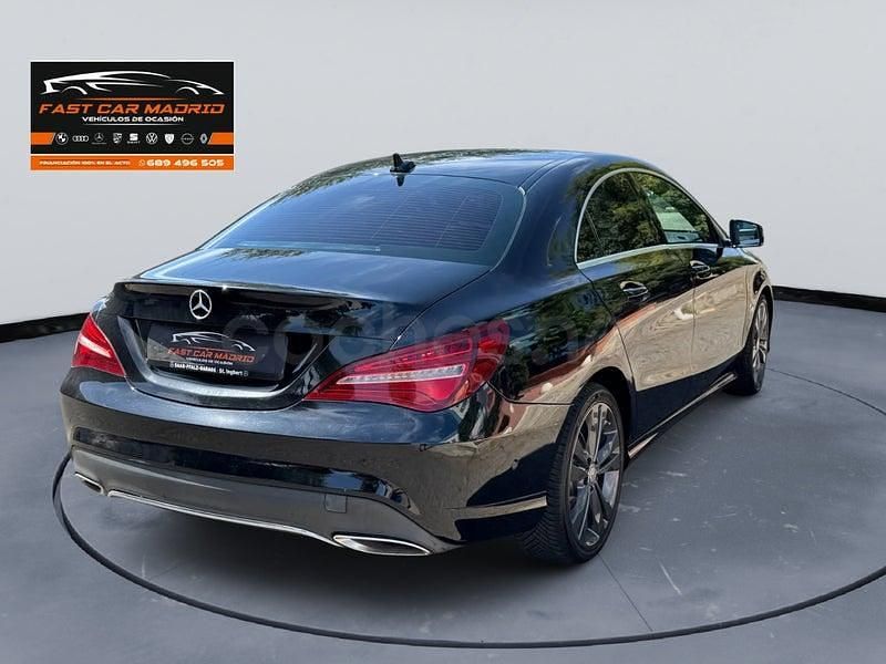 Usado Mercedes CLA180 Urban 122 CV (89 kW) 2016 Negro Berlina