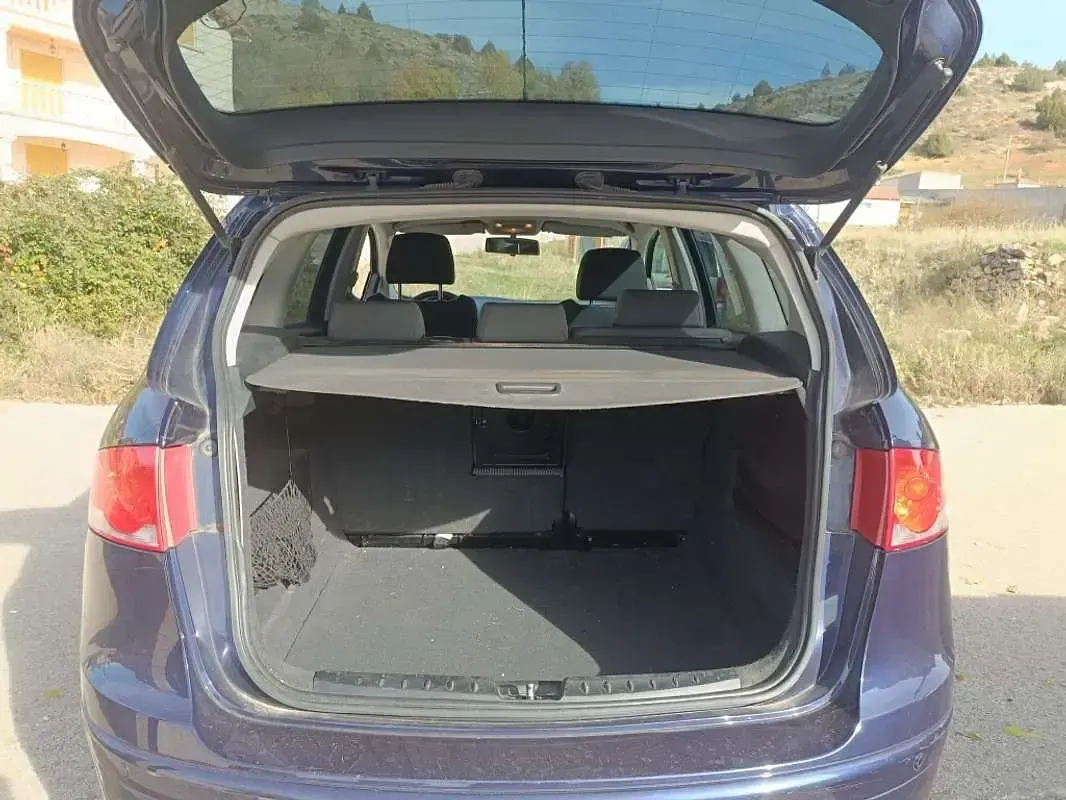 Usado Seat Altea XL Style 105 CV (77 kW) 2011 Azul Monovolumen