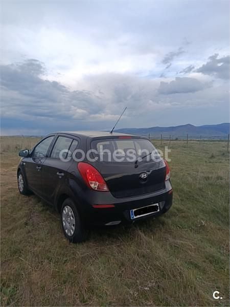 Begagnad Hyundai i20 85 HK (62 kW) 2013 Svart Halvkombi