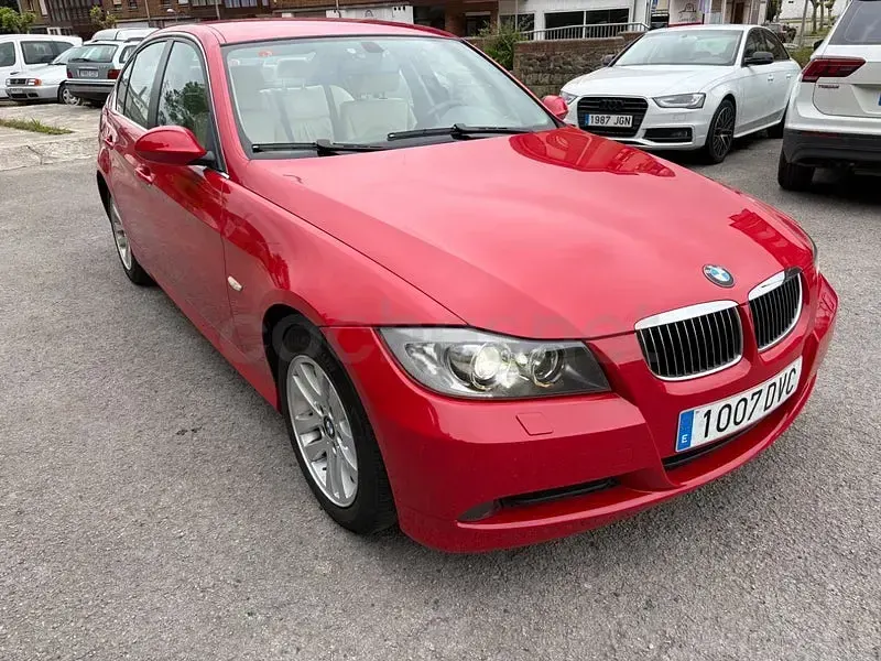 Usado BMW 320 163 CV (119 kW) 2006 Rojo Berlina