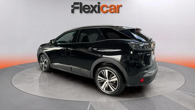 Usado Peugeot 3008 Allure 131 CV (96 kW) 2021 Negro Monovolumen