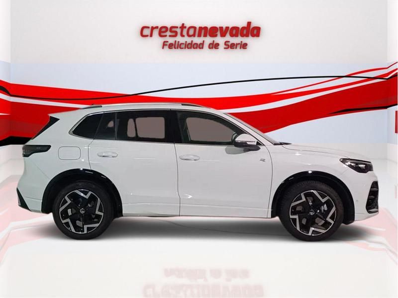 Usado VW Tiguan R-line 150 CV (110 kW) 2024 Blanco SUV