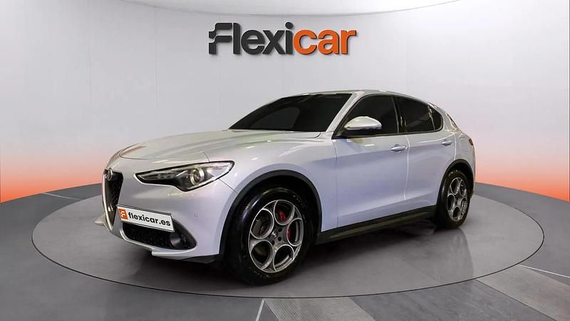 Usado Alfa Romeo Stelvio Sprint 190 CV (139 kW) 2022 Gris SUV