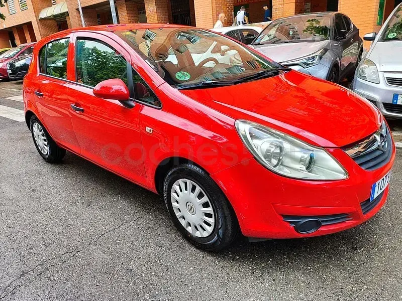 Usado Opel Corsa Cosmo 100 CV (73 kW) 2010 Rojo Utilitario