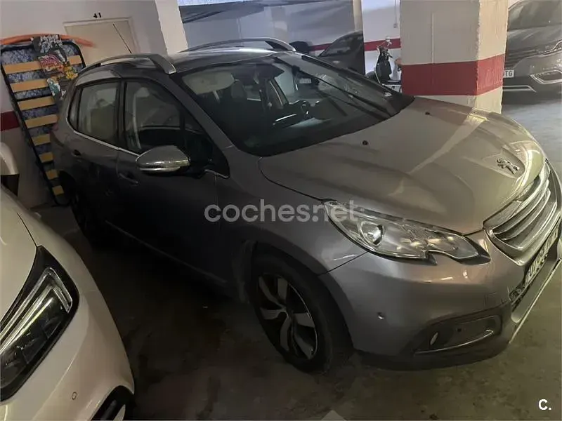 Usado Peugeot 2008 Allure 115 CV (84 kW) 2013 Gris / plata SUV