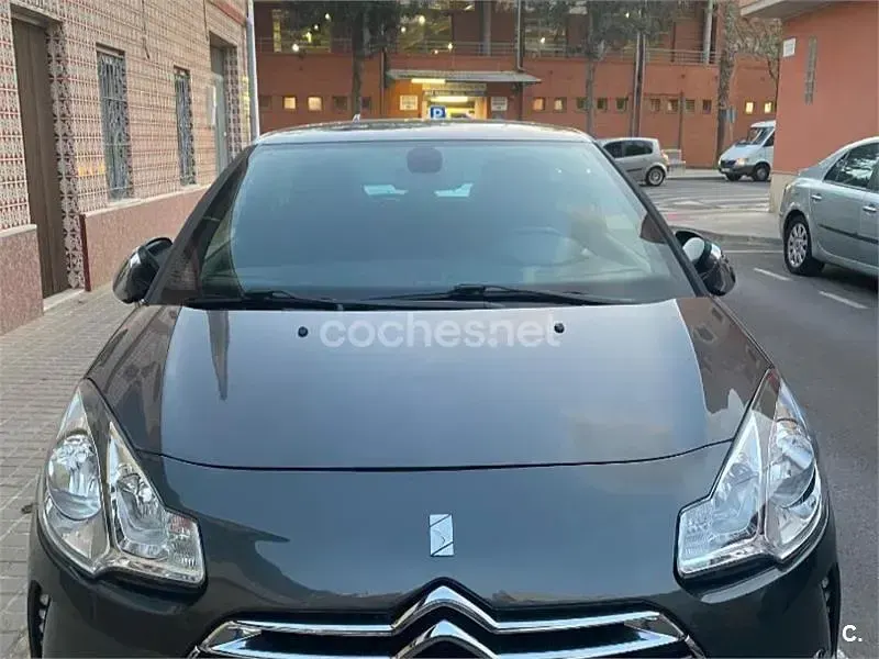 Usado Citroën DS3 Style 92 CV (67 kW) 2012 Gris / plata Berlina