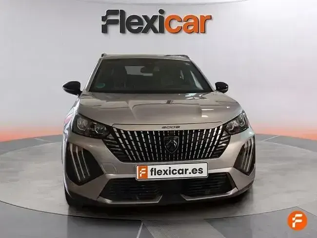 Usado Peugeot 2008 Allure 130 CV (95 kW) 2024 Gris SUV