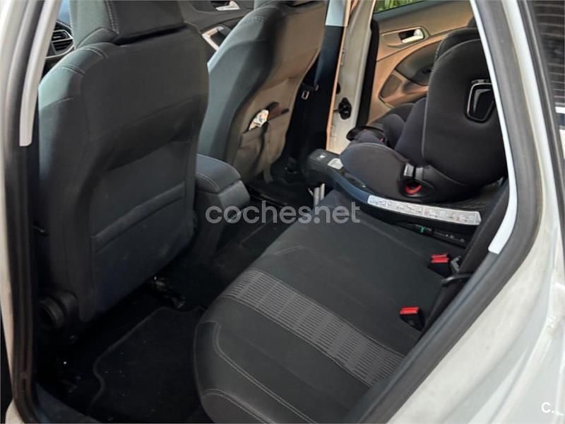 Blanco Usado 2018 Peugeot 308 Allure Familiar | 9000 € (Buen precio) - Imagen 1/4