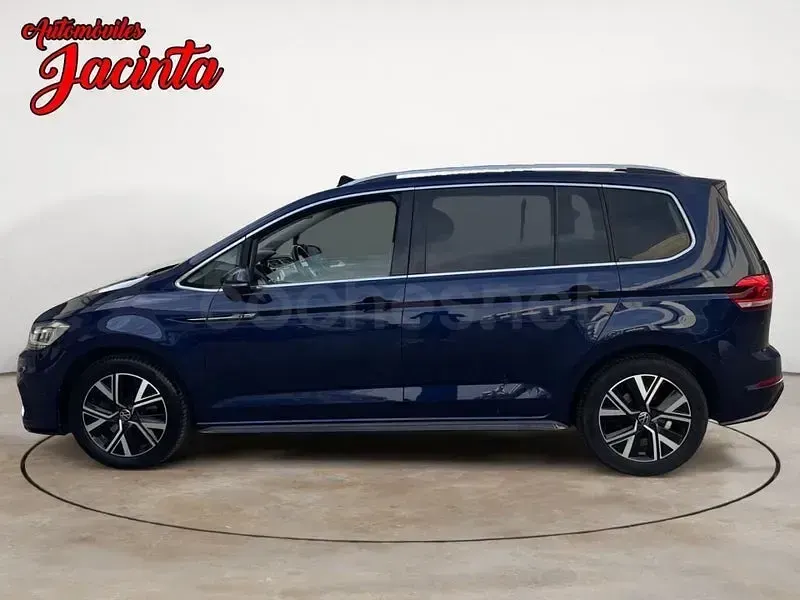 Usado VW Touran Sportline 150 CV (110 kW) 2021 Azul Monovolumen