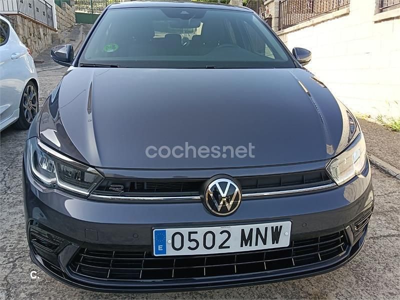 Usado VW Polo R-line 95 CV (69 kW) 2024 Gris / plata Utilitario