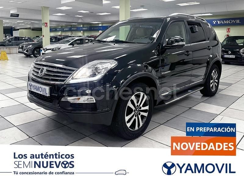 Negro Usado 2013 Ssangyong (KGM) Rexton Limited SUV | 13.450 € - Imagen 1/4