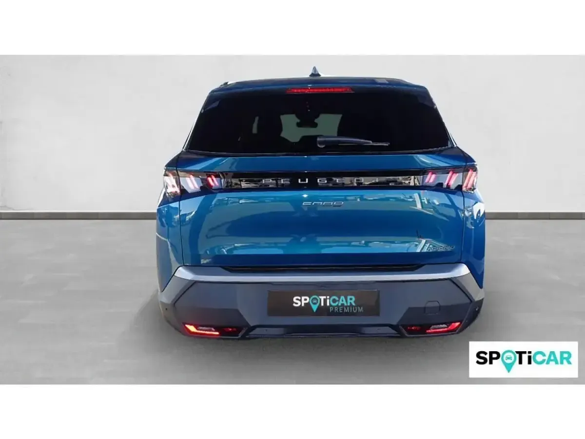 Usado Peugeot 5008 Allure 145 CV (106 kW) 2025 Azul SUV