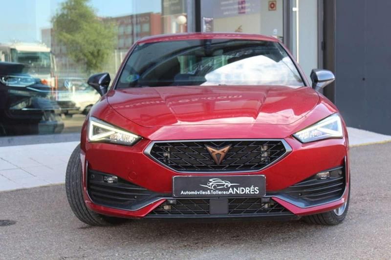 Usado Cupra Leon 150 CV (110 kW) 2024 Rojo Utilitario