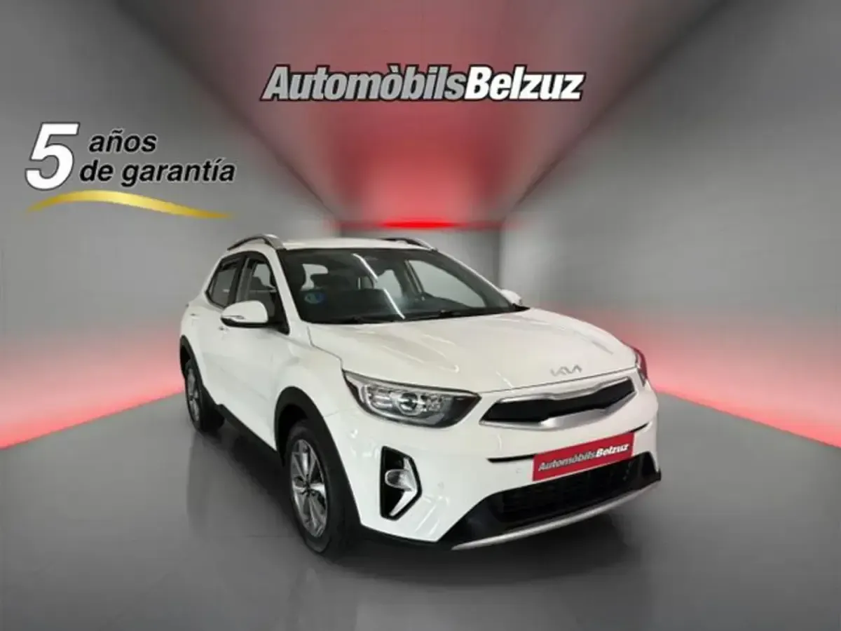 Usado Kia Stonic 101 CV (74 kW) 2025 Blanco SUV