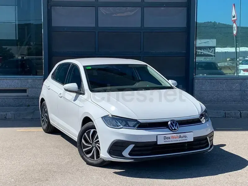 Usado VW Polo Life 95 CV (69 kW) 2022 Blanco Utilitario