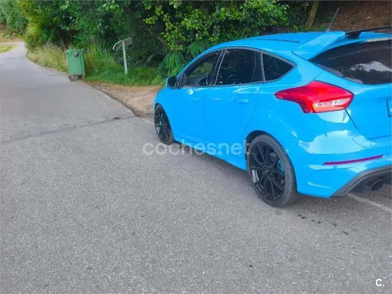 Usado Ford Focus RS 350 CV (257 kW) 2017 Azul Berlina