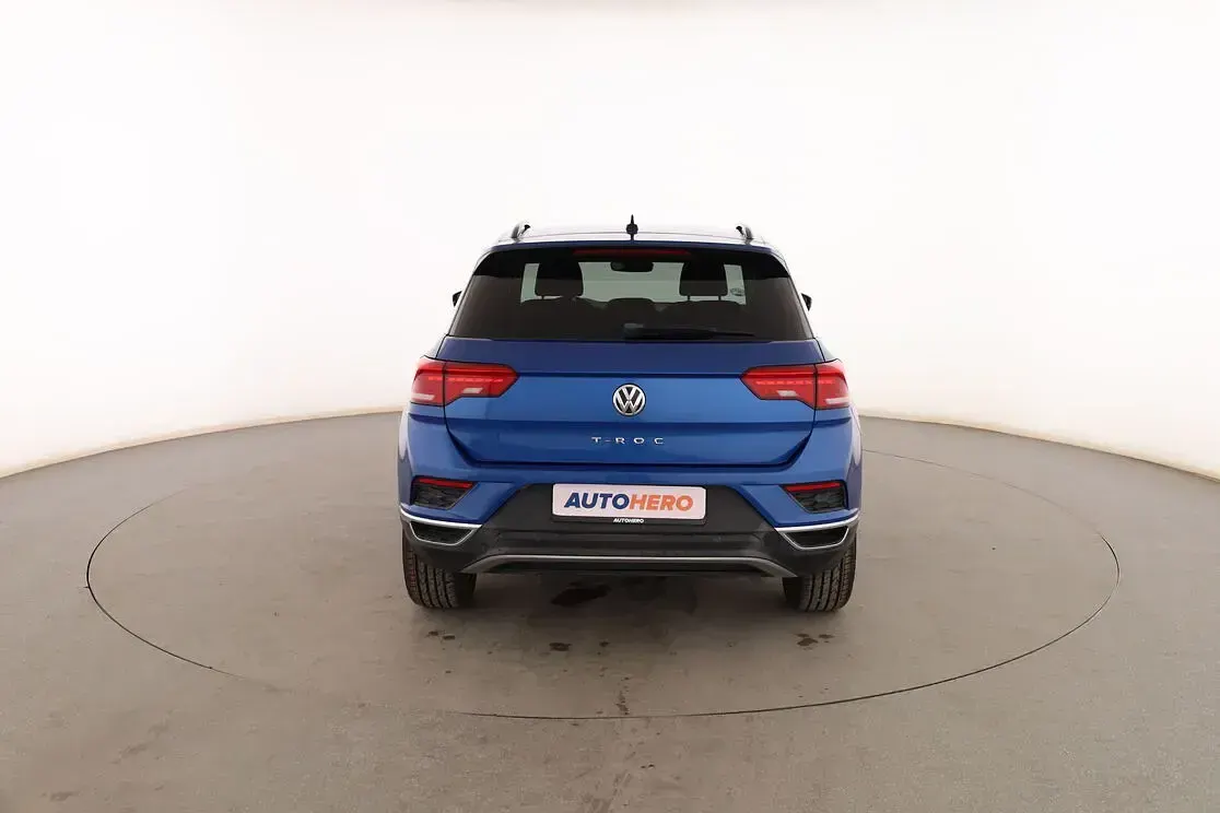 Usado VW T-Roc Advance 116 CV (85 kW) 2018 Azul SUV