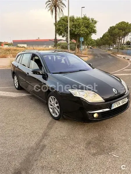 Usado Renault Laguna III Expression 130 CV (95 kW) 2008 Negro Familiar