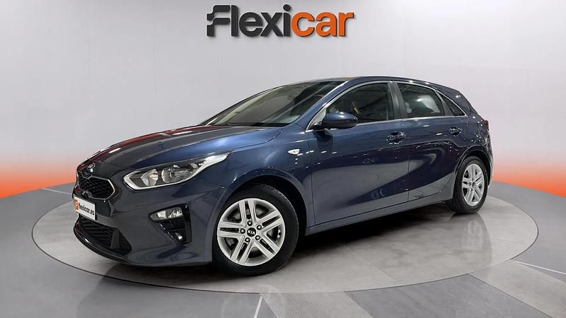 Usado Kia Ceed 140 CV (102 kW) 2020 Azul Utilitario