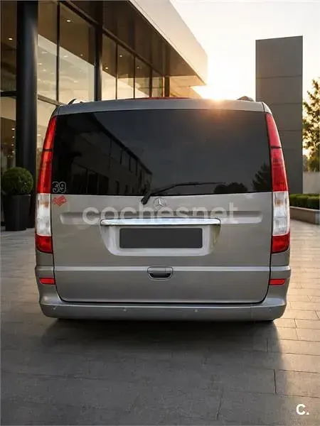Usado Mercedes Viano 150 CV (110 kW) 2005 Gris / plata Monovolumen