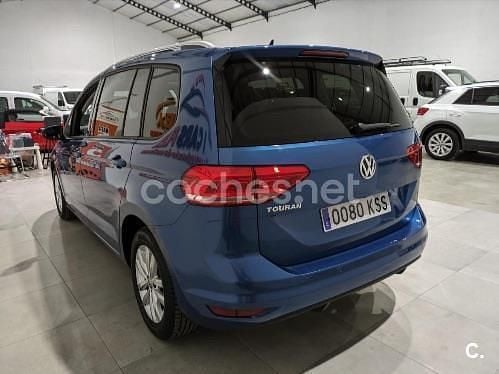 Azul Usado 2018 VW Touran Advance Monovolumen | 20.500 € (Un poco caro) - Imagen 1/3