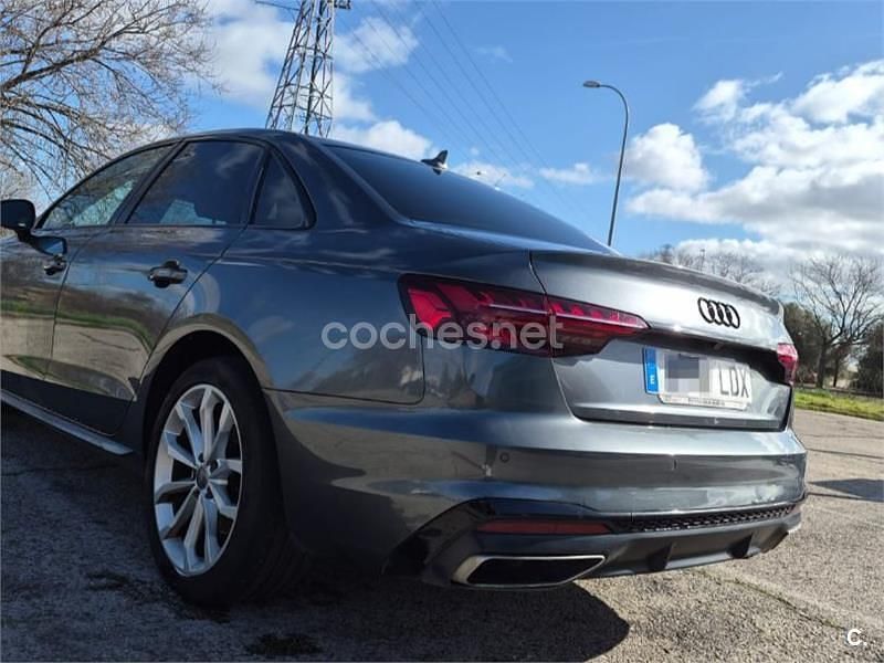 Usado Audi A4 Advanced Plus 150 CV (110 kW) 2020 Gris / plata Berlina