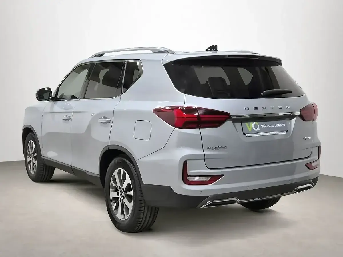 Usado SsangYong Rexton 203 CV (149 kW) 2023 Gris SUV