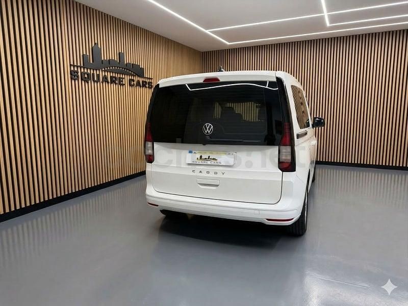 Usado VW Caddy Edition 102 CV (75 kW) 2021 Blanco Monovolumen
